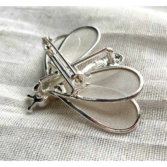 💐3/$12 Two-Tone Bee Trembler Brooch/Pin Silvertone Goldtone Movable Wings - Picture 5 of 7